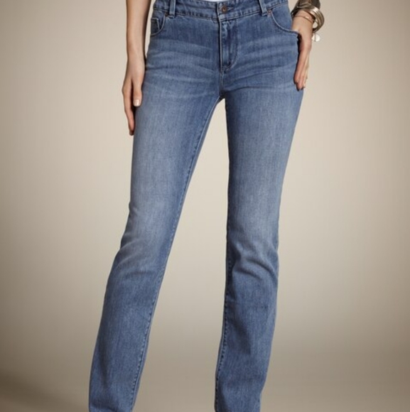 NWT Chico's Winged Pocket Platinum Jeans - Picture 2 of 15